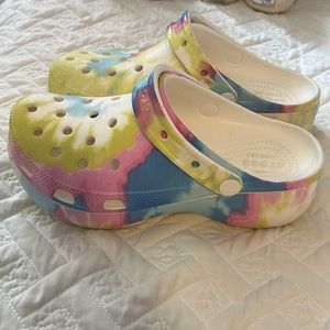 Crocs - tie dye